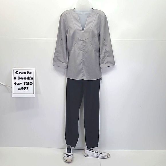 BCBGMaxAzria Flowy Blouse V-Neck Pullover Tunic Top Roll-Tab Quarter Long Sleeve - Picture 12 of 16